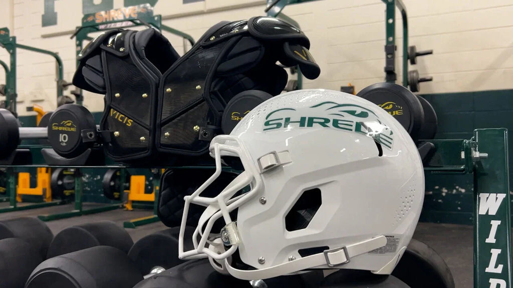 aggressive football helmet gator visor SHOC Zero G Plus The most popular collectible in history Northern Lights Zero-G Plus Football